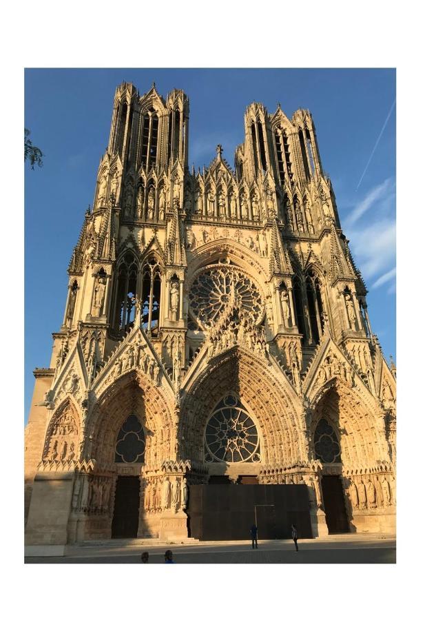 Apartmán Chez La Reg'- Aux Pieds De La Cathedrale Remeš Exteriér fotografie