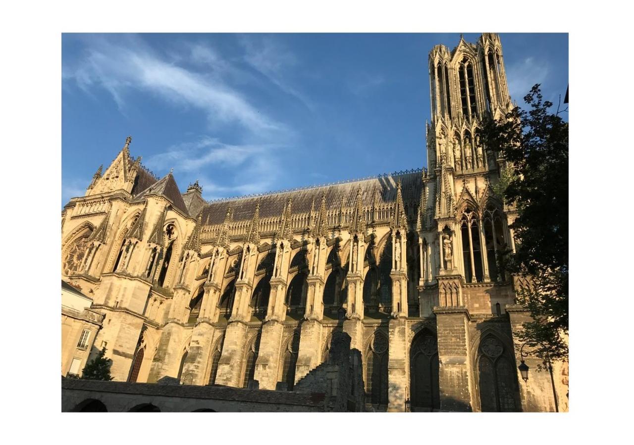 Apartmán Chez La Reg'- Aux Pieds De La Cathedrale Remeš Exteriér fotografie